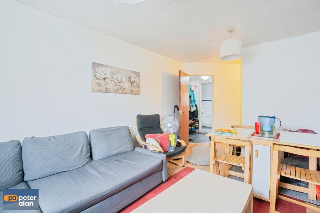 Apartment in Cardiff - View 4