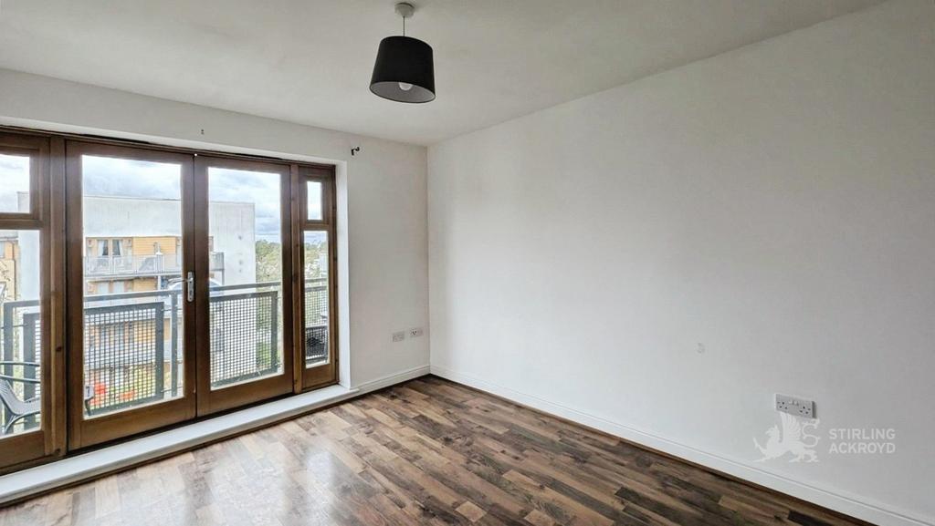Apartment in Croydon - View 2