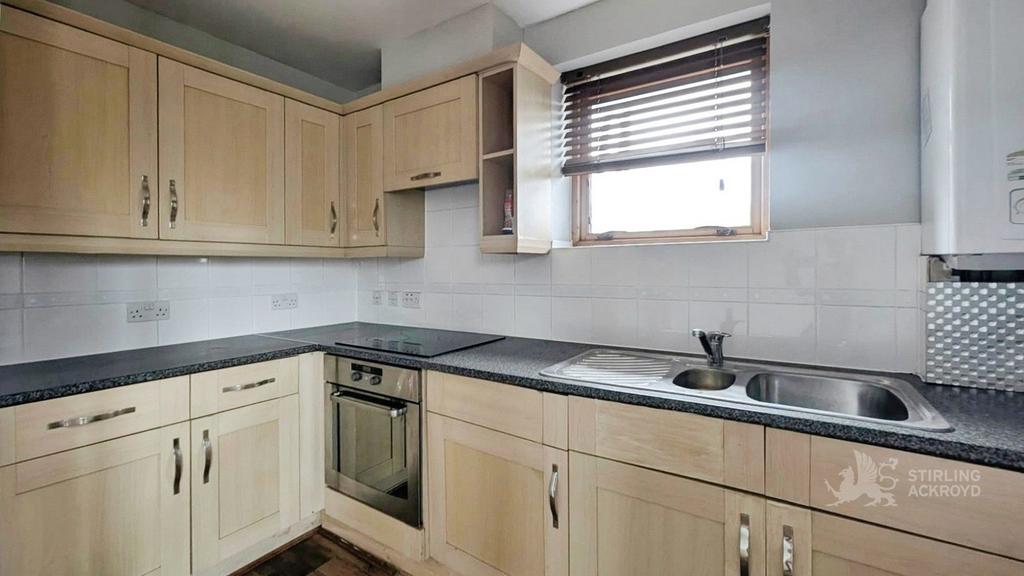 Apartment in Croydon - View 3