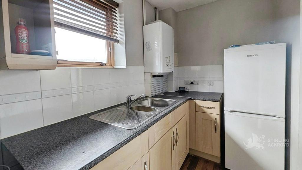 Apartment in Croydon - More