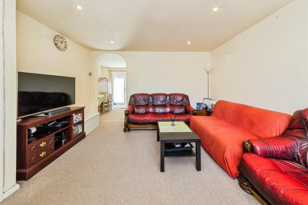House in Crawley - View 2
