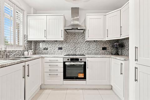3 bedroom terraced house for sale, Latimer Drive, Steeple View, SS15 4AJ