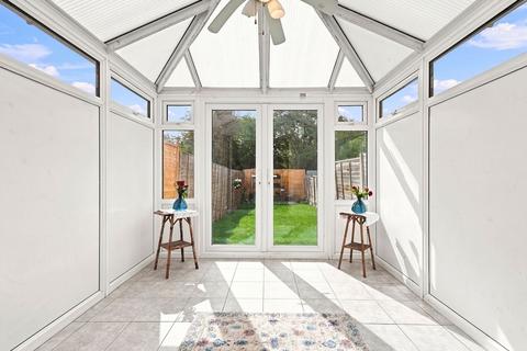 3 bedroom terraced house for sale, Latimer Drive, Steeple View, SS15 4AJ