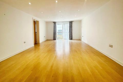 2 bedroom flat to rent, Gloucester Square, Southampton, Hampshire, SO14