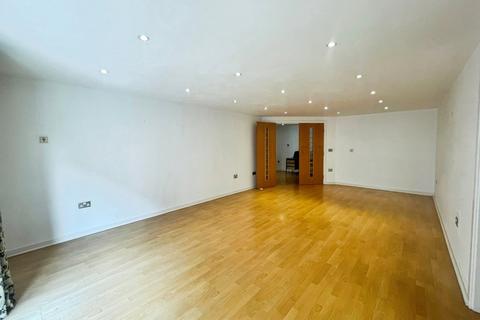 2 bedroom flat to rent, Gloucester Square, Southampton, Hampshire, SO14
