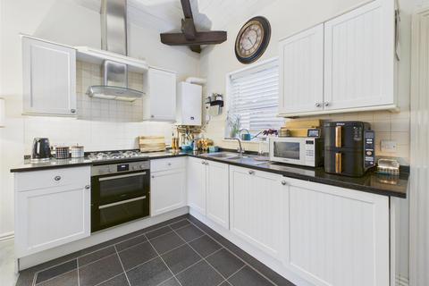 1 bedroom flat for sale, Wisteria Gardens, 10 Sharrow Lane, Sheffield