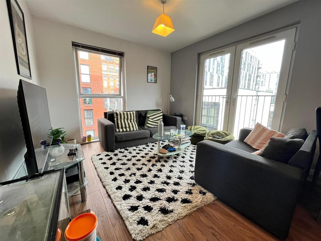 Apartment in Salford - View 5