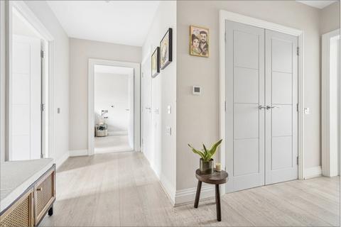 2 bedroom flat for sale, HILLGROVE HOUSE, 186A HIGH STREET, EDGWARE HA8