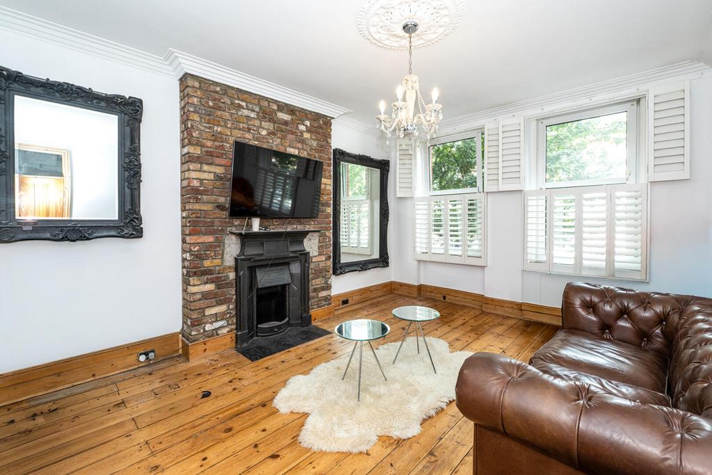 Apartment in London - More