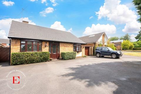 2 bedroom detached bungalow for sale, Cannon Hill Road, Cannon Hill CV4