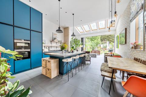 4 bedroom semi-detached house for sale, Blake Road, London, N11