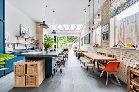 4 bedroom semi-detached house for sale, Blake Road, London, N11