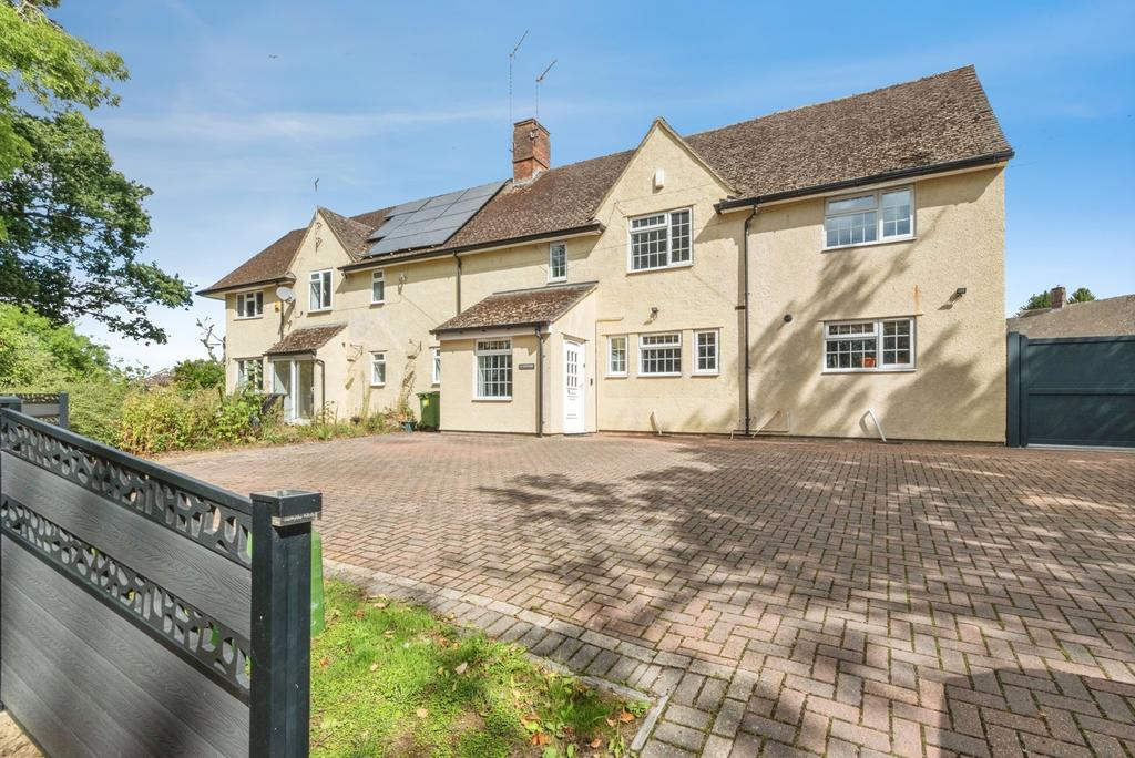Banbury O2 Chetwode, Overthorpe, Banbury... 4 bed semi-detached house for sale - £ ...