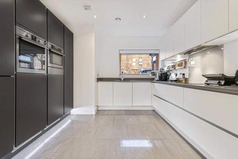 4 bedroom semi-detached house for sale, Cornell Gardens, Barnet