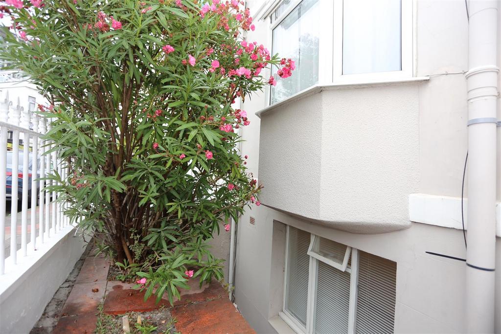 Apartment in Brighton - View 2