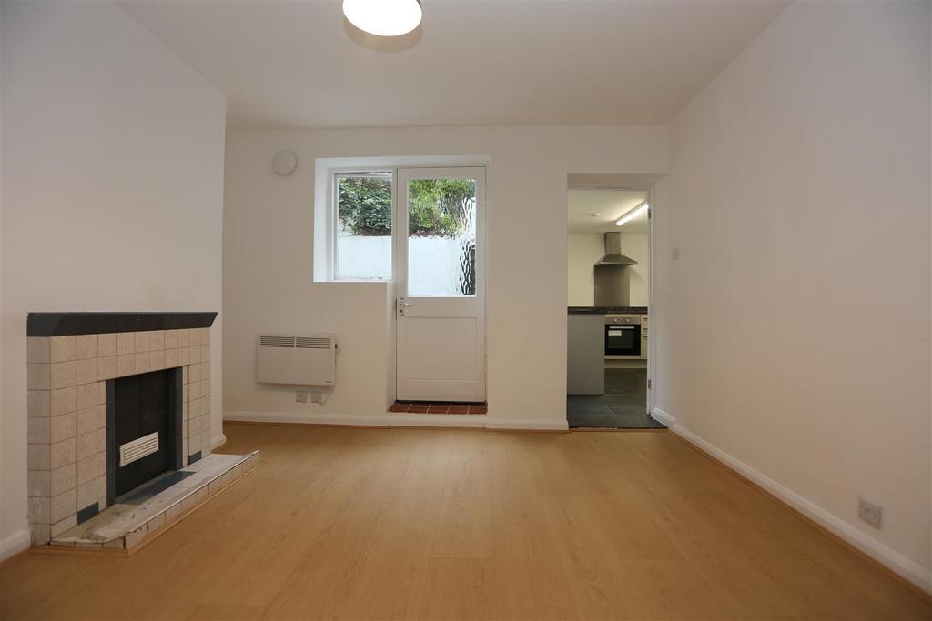 Apartment in Brighton - View 4