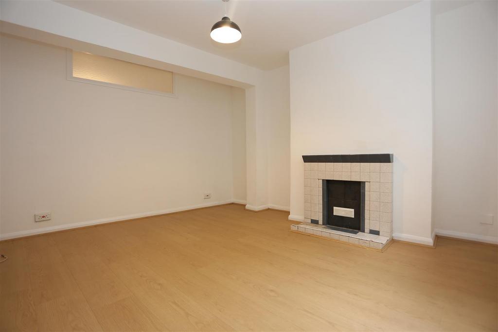 Apartment in Brighton - View 5