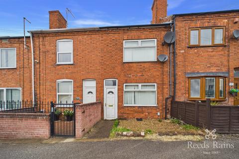 3 bed terraced house for rent in Lordens Hill, Sheffield S25