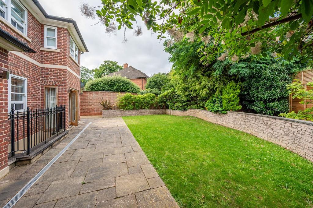 House in London - View 4