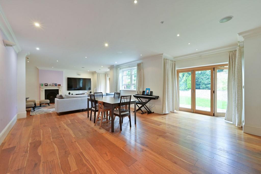 House in London - View 5