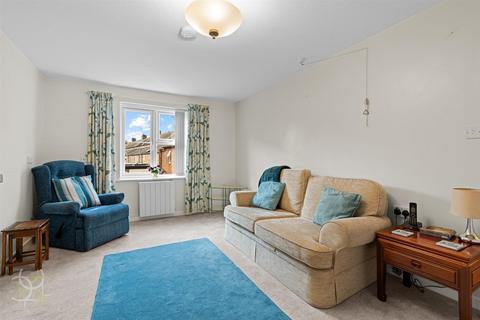 2 bedroom retirement property for sale, Ganderton Court, Pershore