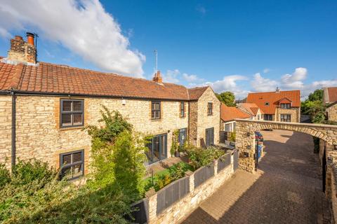 3 bedroom barn conversion for sale, Main Street, Monk Fryston, Leeds