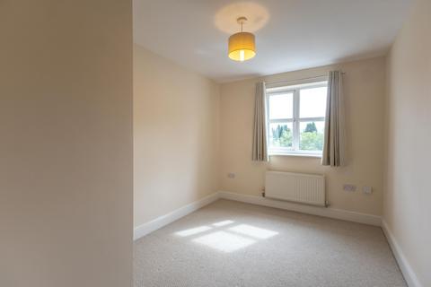 2 bedroom flat to rent, Freshwater View, Northwich, CW8