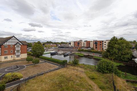 2 bedroom flat to rent, Freshwater View, Northwich, CW8