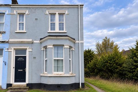 3 bedroom end of terrace house to rent, Furzehill Road, Plymouth PL4