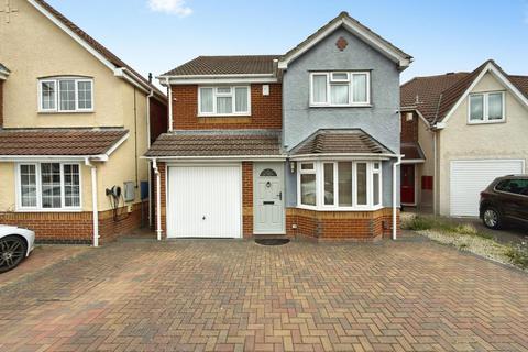 4 bed detached house for rent in Copse Avenue, Swindon SN1