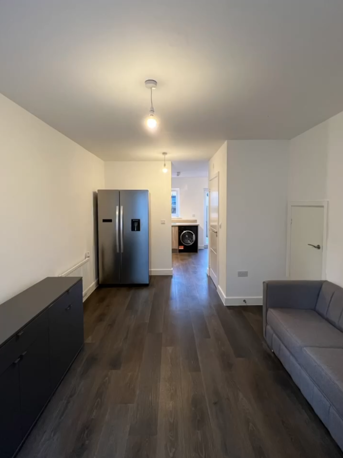 House in Manchester, Brunswick, Chorlton-on-Medlock - More