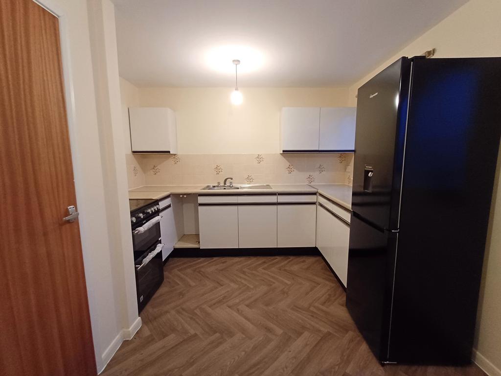 Apartment in Ilford - View 5