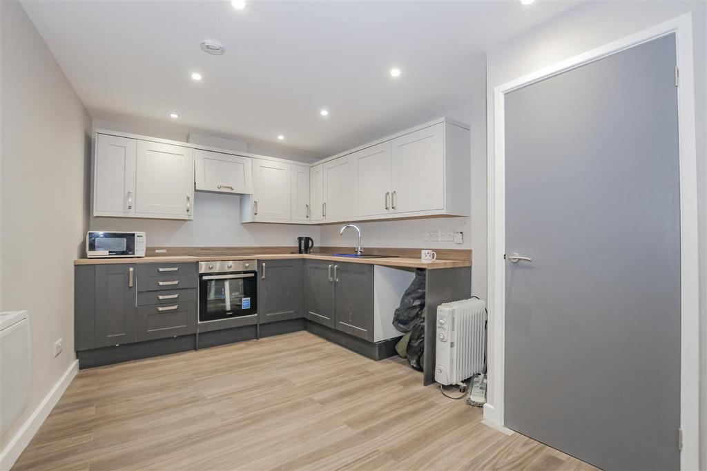 Apartment in Crayford - View 5