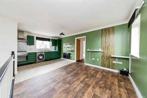 2 bedroom flat for sale, Howard Drive, Tonbridge, Kent, TN10