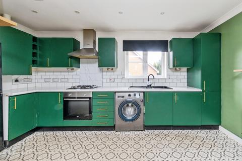 2 bedroom flat for sale, Howard Drive, Tonbridge, Kent, TN10