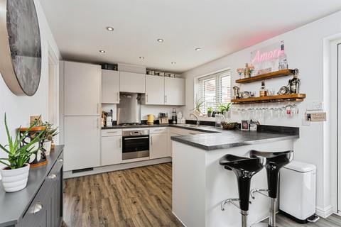 3 bedroom semi-detached house for sale, Icarus Avenue, Burgess Hill