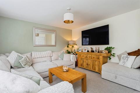 3 bedroom semi-detached house for sale, Icarus Avenue, Burgess Hill