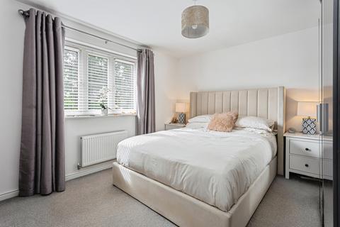 3 bedroom semi-detached house for sale, Icarus Avenue, Burgess Hill