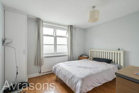 3 bedroom house to rent, Brighton Terrace, London