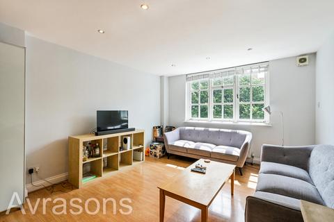 3 bedroom house to rent, Brighton Terrace, London