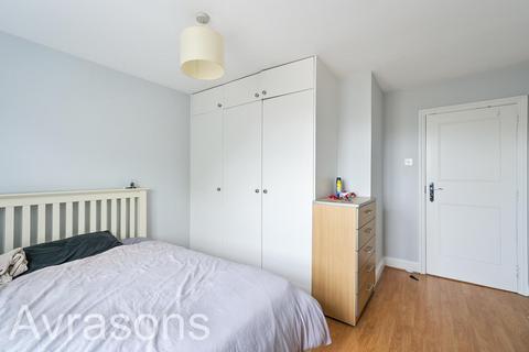 3 bedroom house to rent, Brighton Terrace, London