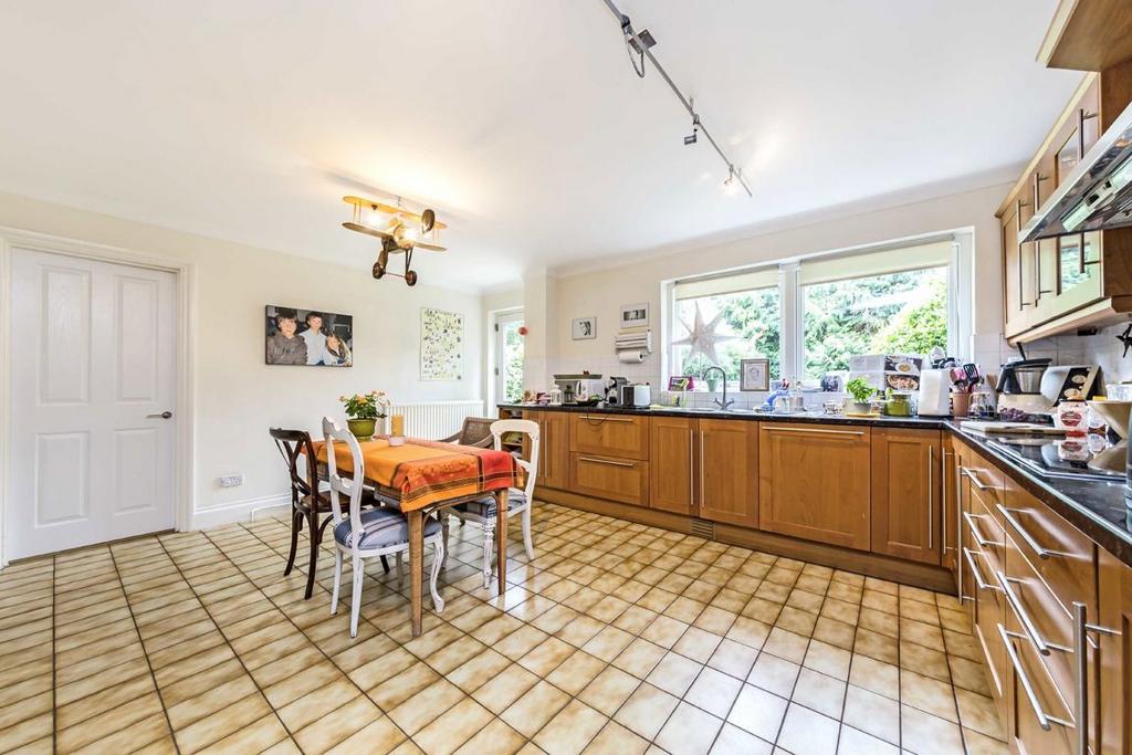 House in Richmond - View 4