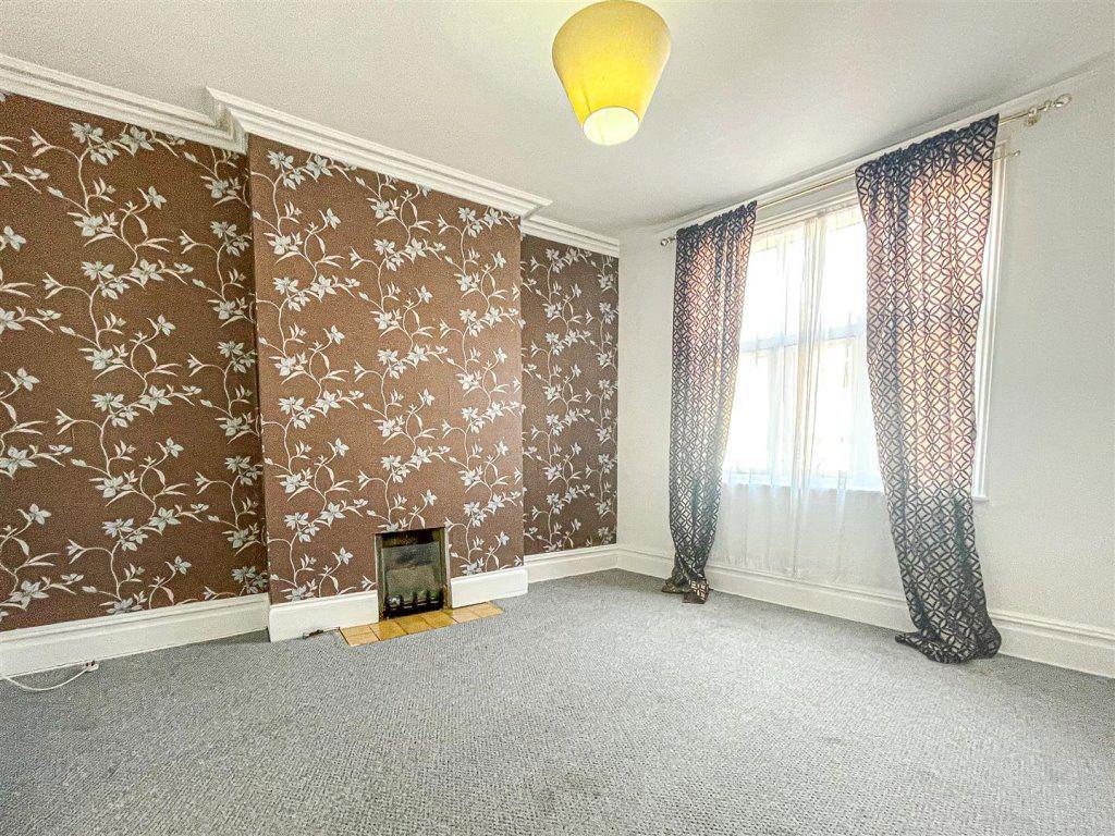 House in Leicester - View 2