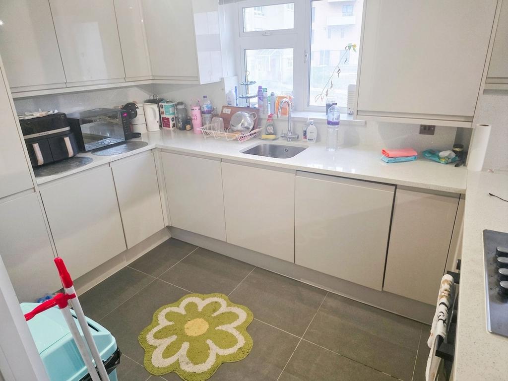Apartment in London - View 2