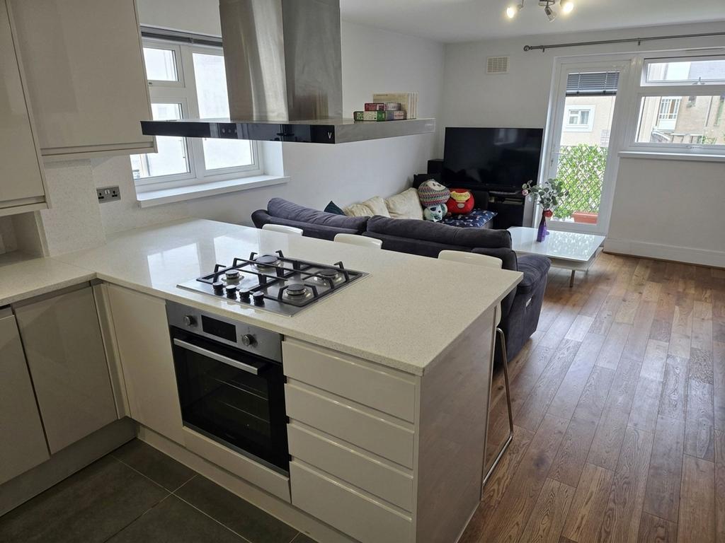 Apartment in London - View 5