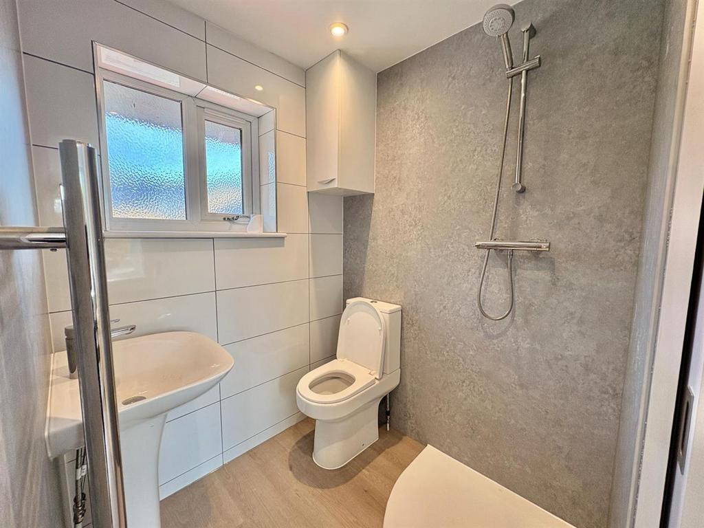 House in Castle Point, Essex - View 4