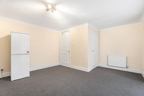 Studio for sale, Whitehorse Lane, London, SE25