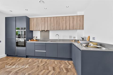 undefined, High Road, Finchley, London, N12