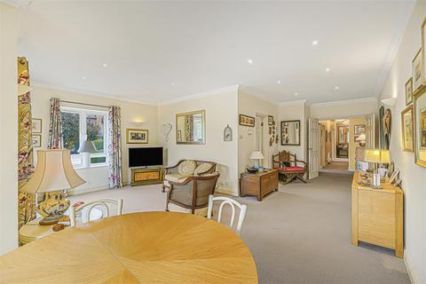 3 bedroom flat for sale, Epping New Road, Buckhurst Hill
