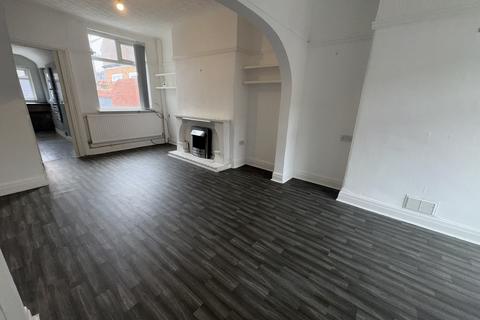 2 bedroom terraced house to rent, Price Street, Birkenhead CH41